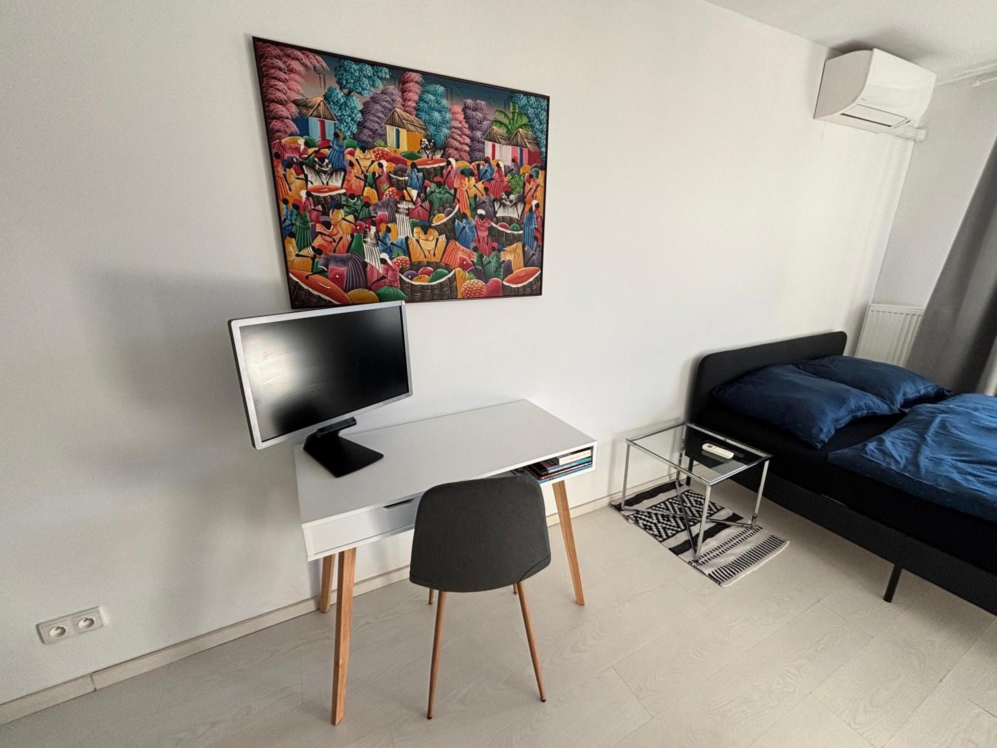 New Studio, Central Location! Bratislava Bagian luar foto